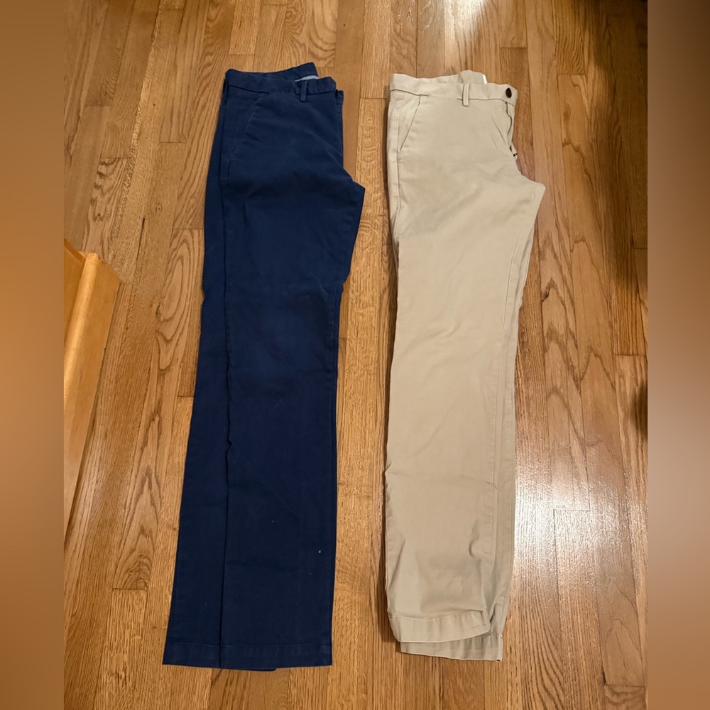 Gap Chinos - Lot of Two - Navy and Khaki - 32/34